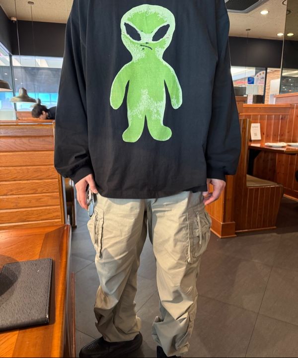 MUSINSA | HOODHOOD Alien Graphic Overfit Long Sleeve T-Shirt