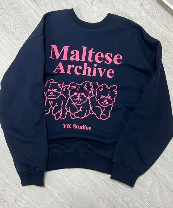 ★ Wai Kei★ Maltese Archive Line Graphic Man to Man 5 COLO MUSINSA | WAI KEI Maltese Archive Line Graphic Man to Man 5