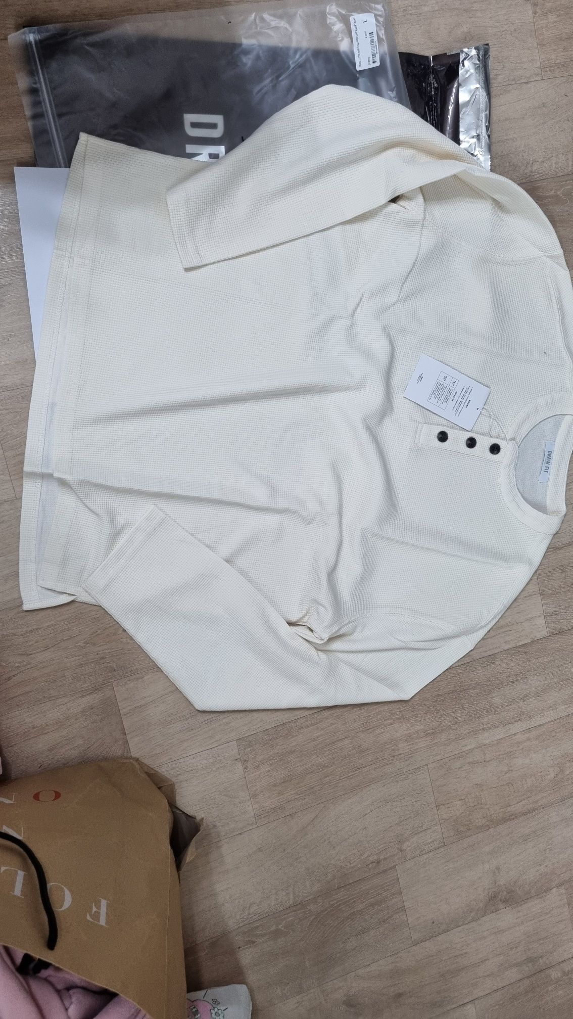 MUSINSA | DRAW FIT Tencel Cotton Waffle Henley Neck T-Shirt