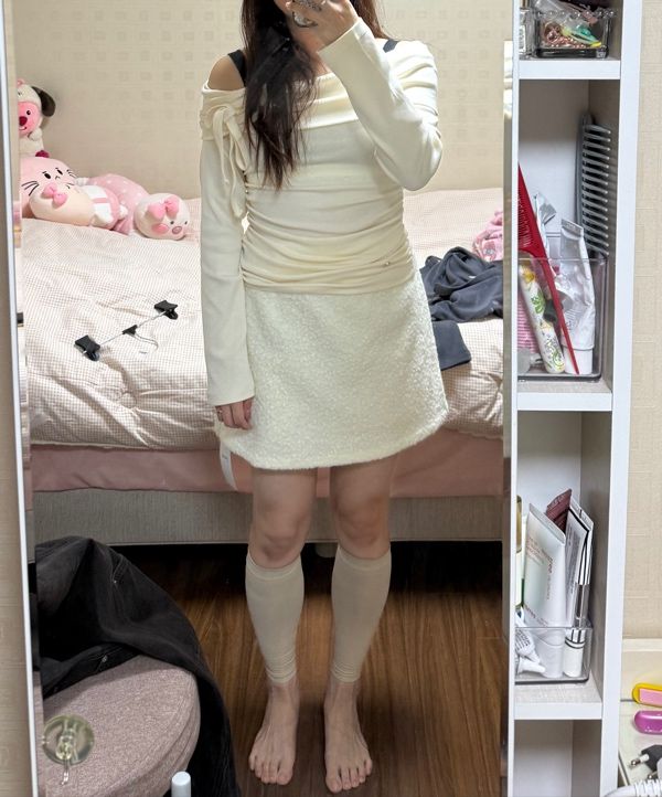 MUSINSA | ROSÉ FRANTZ Tiffany Off shoulder Long Sleeve [Cream]