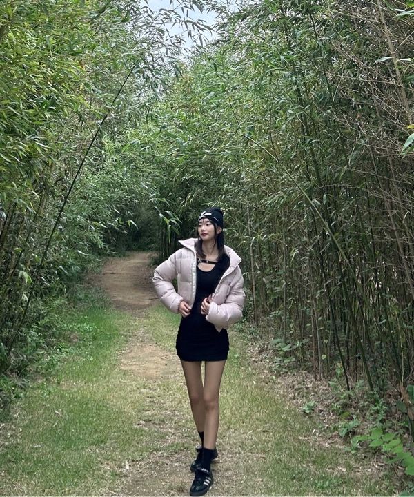★Rose Frantz★ Eyelet Hood Shirring Mini Dress (3色) MUSINSA | ROSÉ FRANTZ Eyelet Hood Shirring Mini Dress [Charcoal]