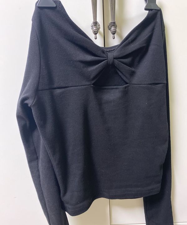 [RONRON] KNOT RIBBON SLIT LONG スリーブ★新作・24AW★韓国★ KNOT RIBBON SLIT LONG SLEEVE BLACK - RONRON 론론