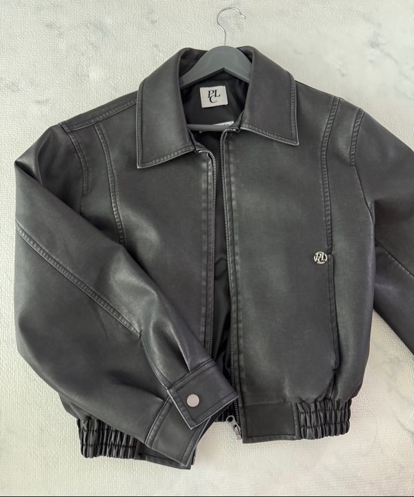 ジャケット・アウター Bibiy. MELINDA CAPE BLACK(FREE SIZE) ジャケット・アウター Bibiy. MELINDA CAPE BLACK(FREE SIZE