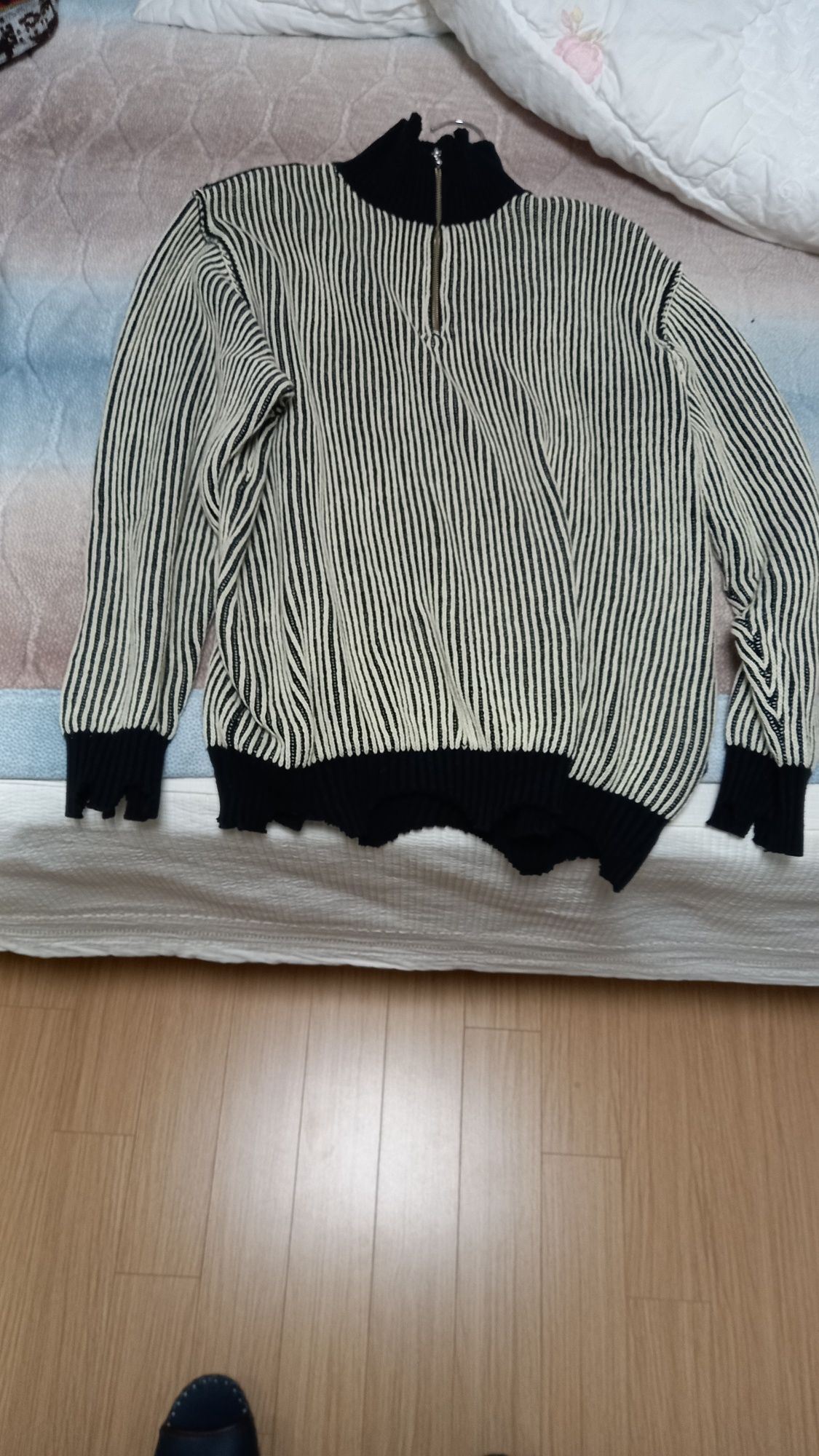 MUSINSA | MAHAGRID CUTTING CONTRAST HALF ZIP-UP KNIT IVORY