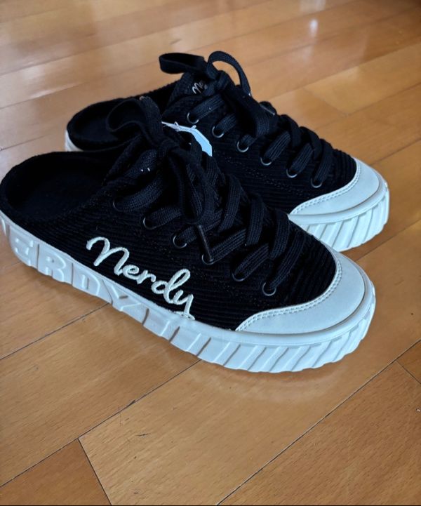 [ NERDY ]★24FW★韓国人気★LOVELY LETTER CORDUROY MULE MUSINSA | NERDY Lovely Letter Corduroy Mule (Black/Ivory/Brown)