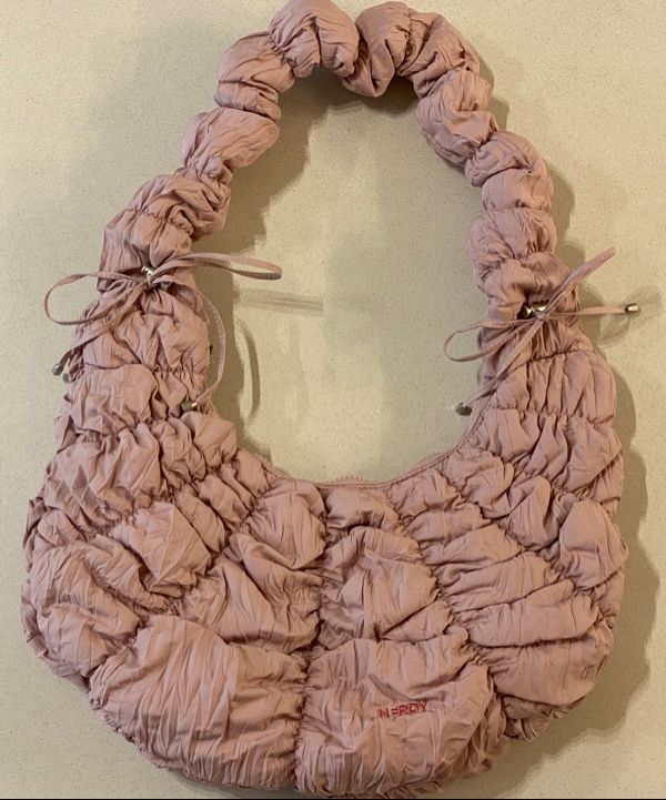 さらに100円引き◆NERDY◆Pleated Ribbon Two-Way Hobo Bag MUSINSA | NERDY Pleated Ribbon Two Way Hobo Bag Black