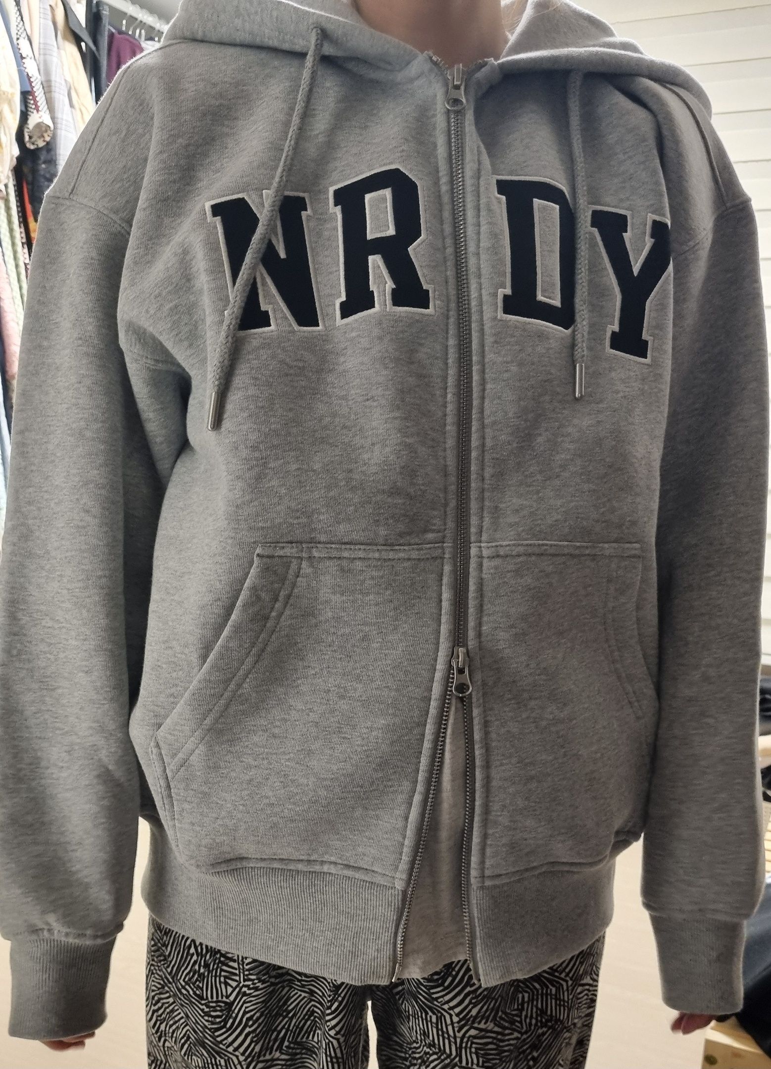 MUSINSA | NERDY Arch Logo Brushed Hoodie Zip-Up (Black