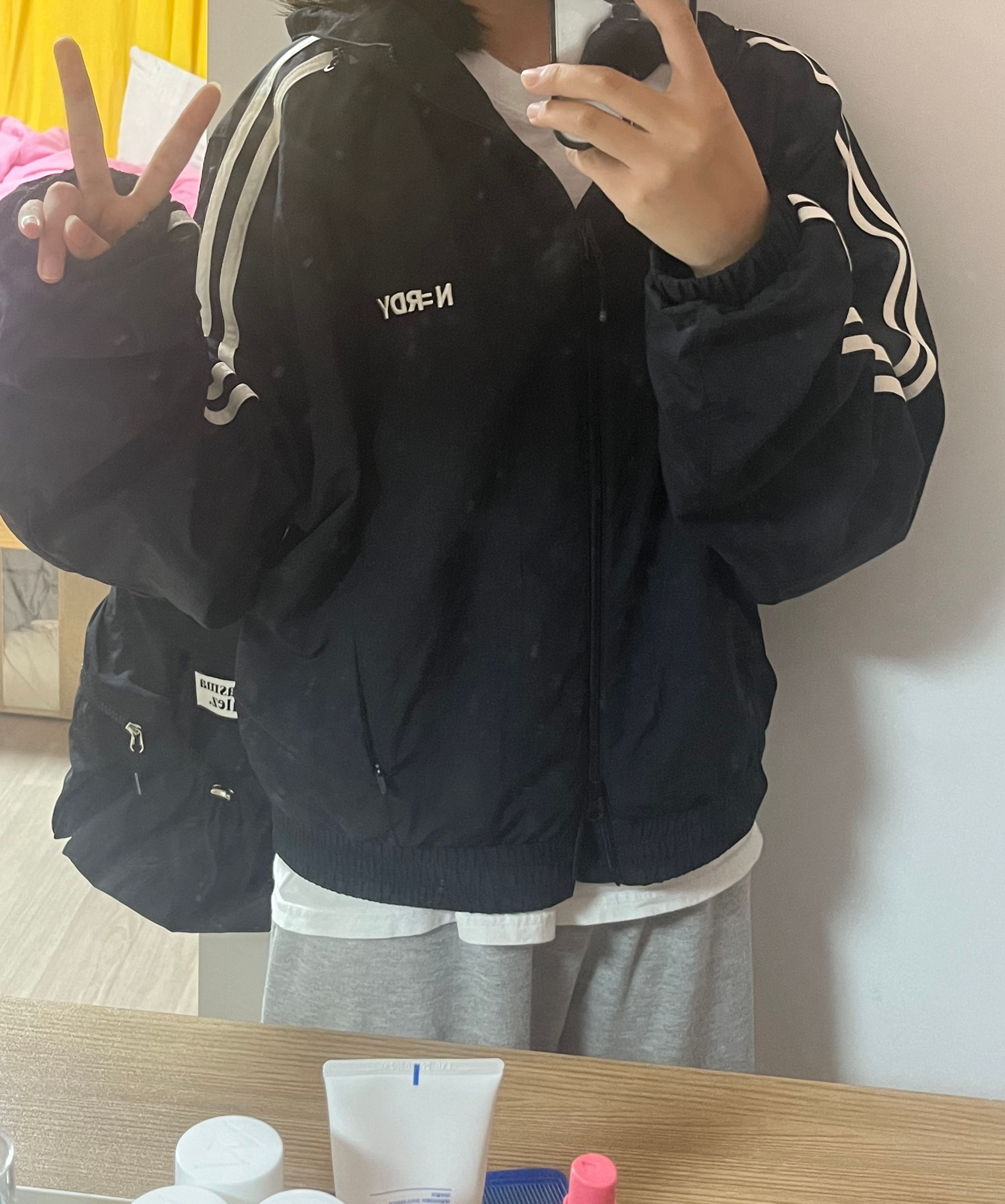 さらに100円引き◆NERDY◆WOMEN'S NY HOODIE WINDBREAKER MUSINSA公式 | NERDY Women's NY Hoodie Windbreaker (Black