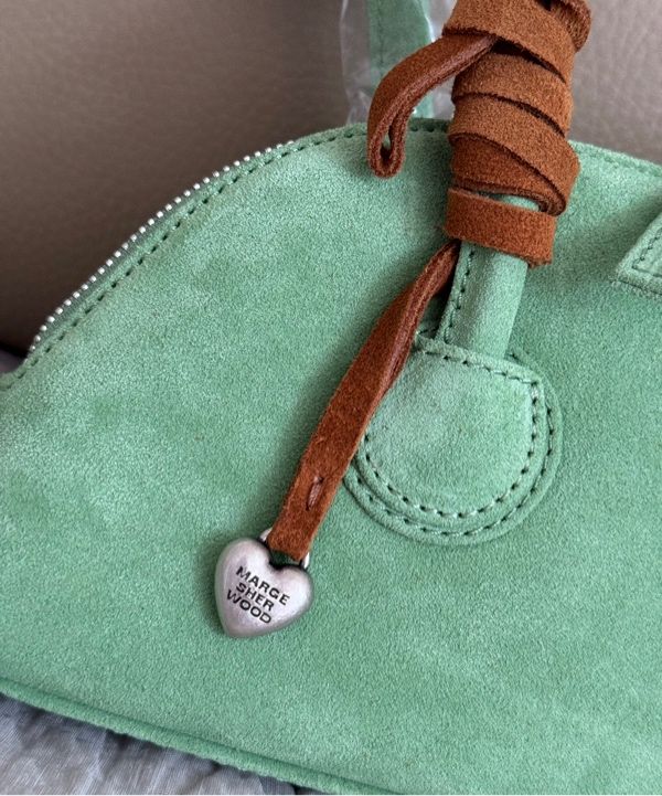 ファッション雑貨・小物その他 [Margesherwood] / HEART CHARM / blue suede MUSINSA | MARGESHERWOOD HEART CHARM_hazelnut suede