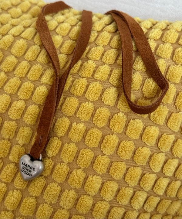 MUSINSA | MARGESHERWOOD HEART CHARM_hazelnut suede