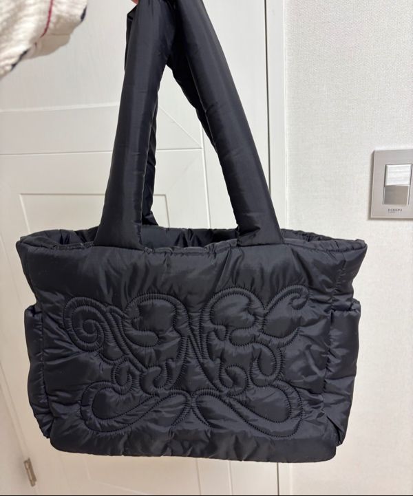 MUSINSA | FANCY CLUB Cuddle padded shoulder bag (BROWN)_F24ZE913