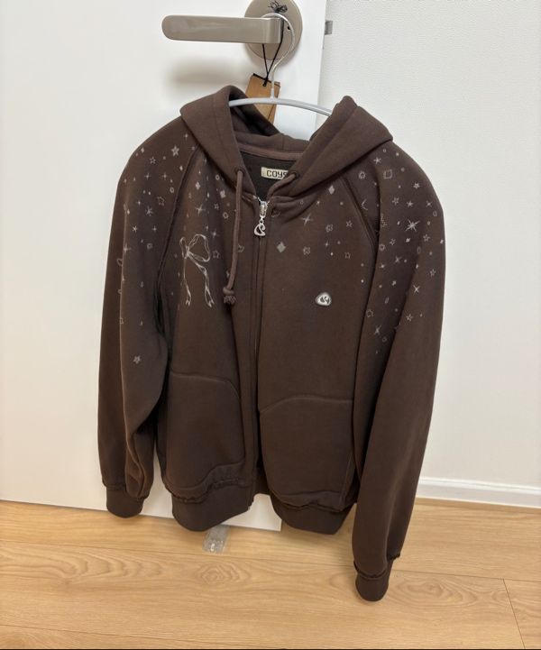 MUSINSA公式 | COYSEIO TWINKLE HOOD ZIP-UP DARK BROWN