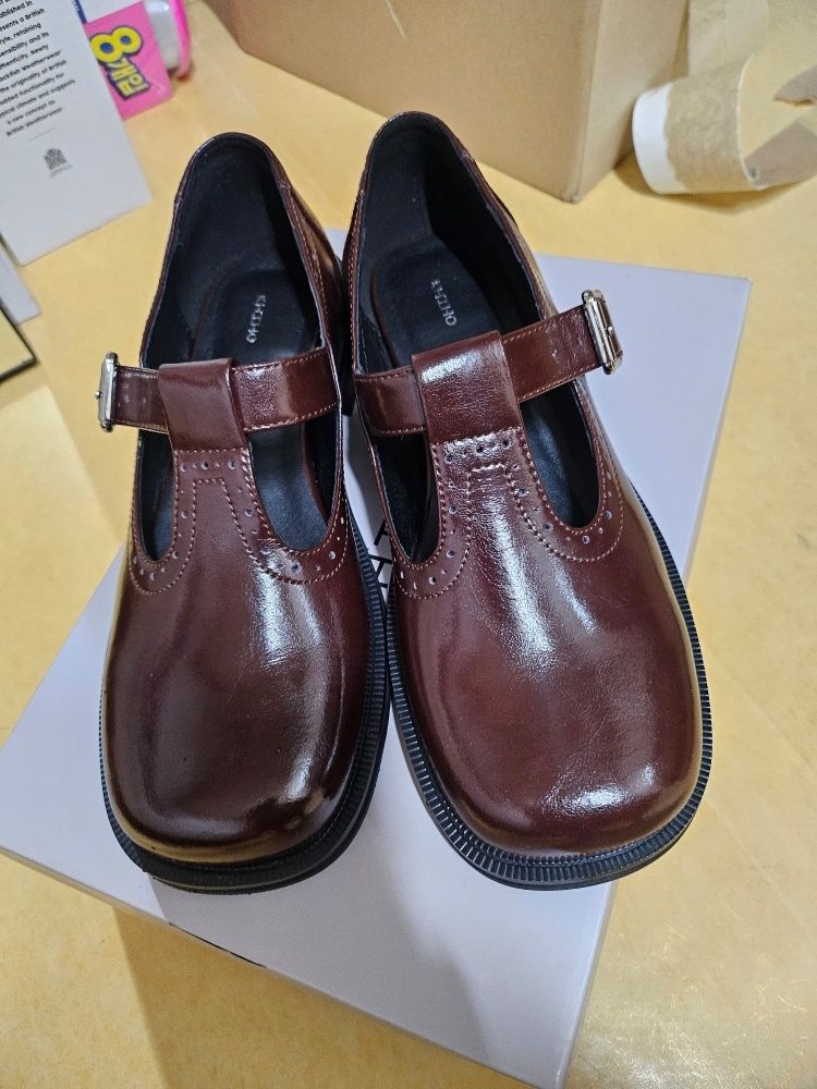MUSINSA | KHIHO PUNCHING MARY JANE LOAFER / 2 COLORS
