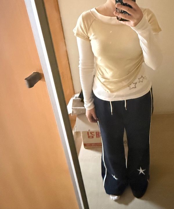 MUSINSA | HUG YOUR SKIN Layered Star T-Shirt (Butter)