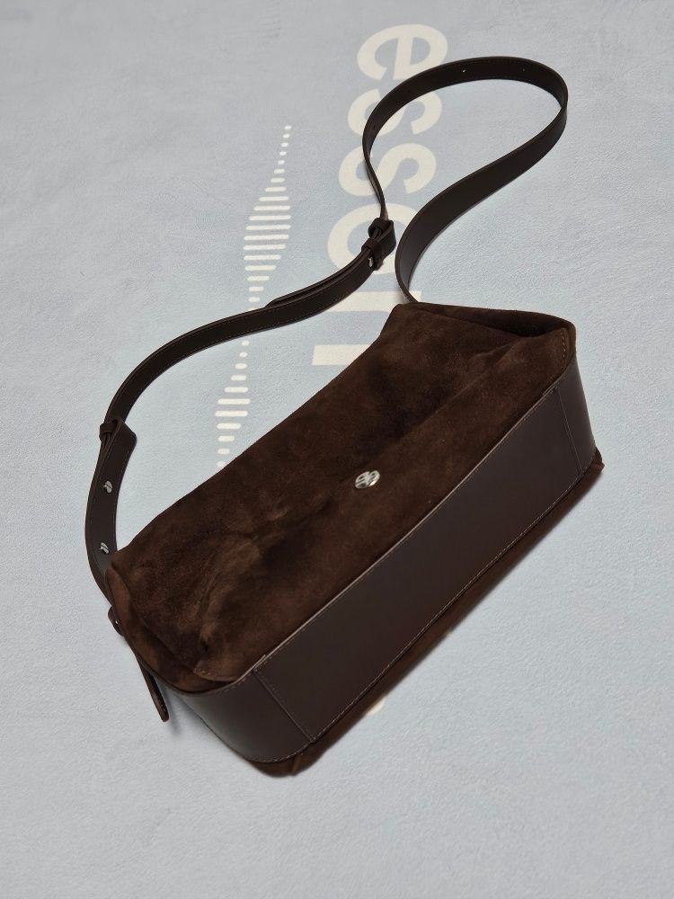 MUSINSA | OSTKAKA Soft Shoulder Mini Suede Brown