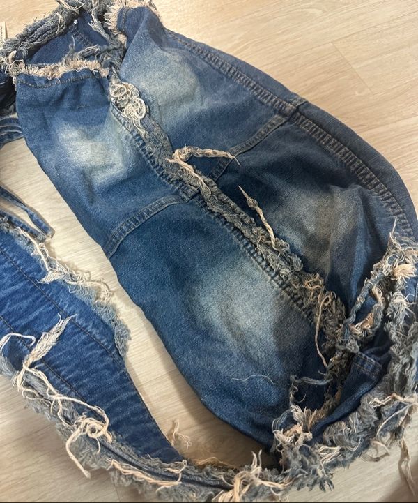 【SCULPTOR】Destroyed Denim Duffel Bag Vintage Blue Destroyed Denim Duffel Bag Vintage Blue – Sculptor