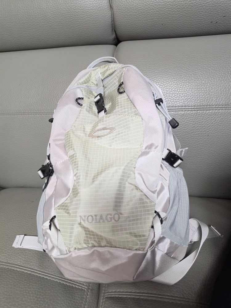 MUSINSA | NOIAGO NOI1388 Nylon Daily Backpack (Light Gray)