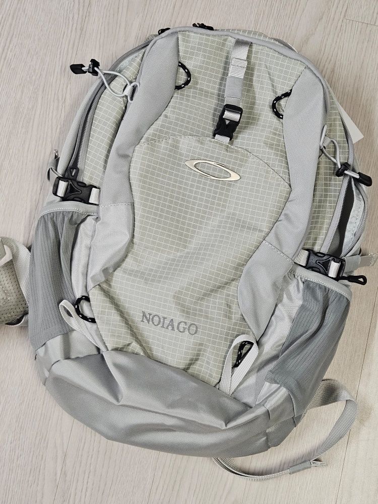★NOIAGO★ Nylon Daily Backpack Light Grey NOI1388 MUSINSA | NOIAGO NOI1388 Nylon Daily Backpack (Light Grey)