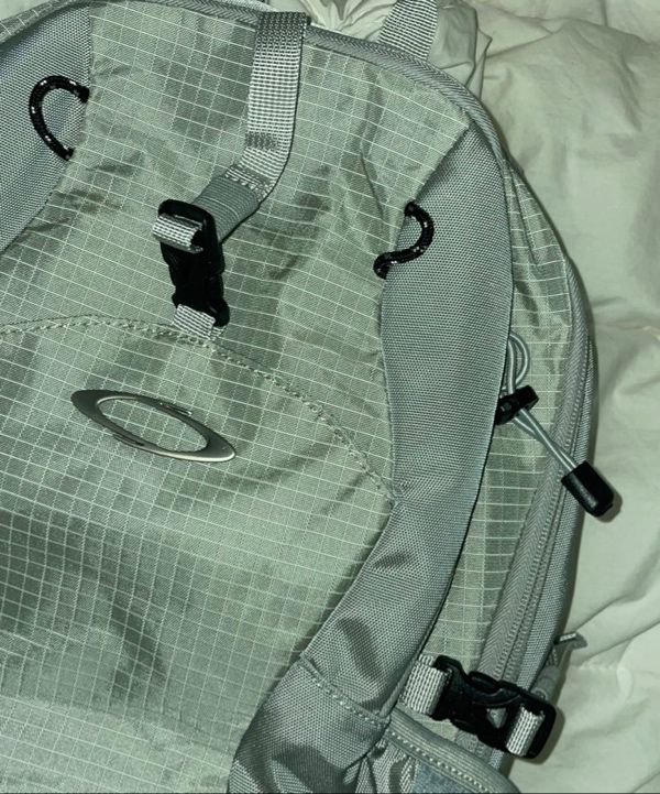MUSINSA公式 | NOIAGO NOI1388 Nylon Daily Backpack (Light Grey)