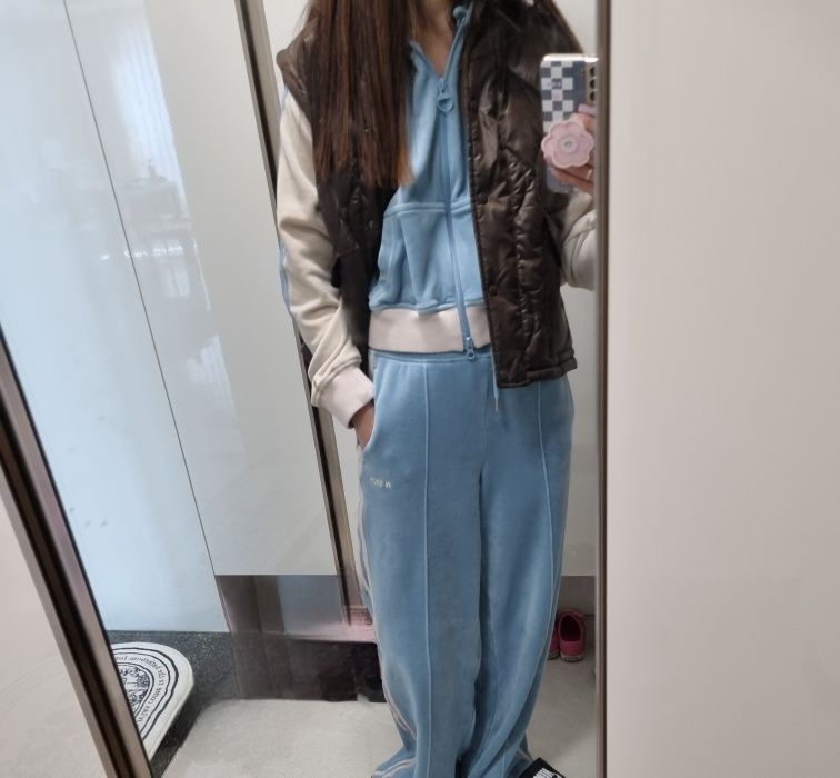 MUSINSA | NDY (nerdy) Womens Velour Track Pants (Black/Sky Blue/Brown)