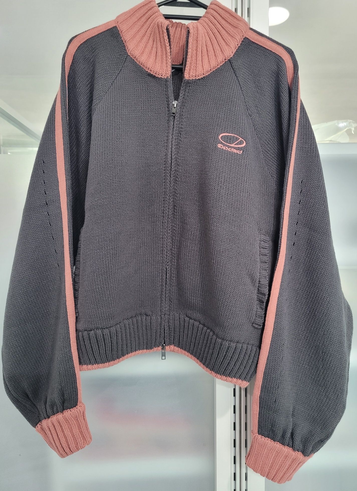 MUSINSA | ODDSTUDIO Sporty Track Semi Crop Knit Zip-Up