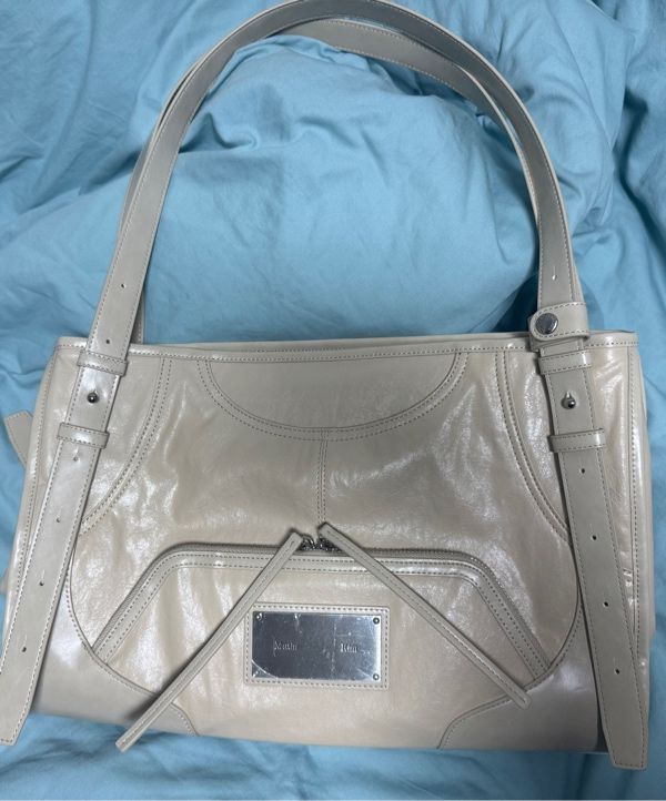 TWO WAY STRAP SQUARE BAG IN BEIGE – Matin Kim