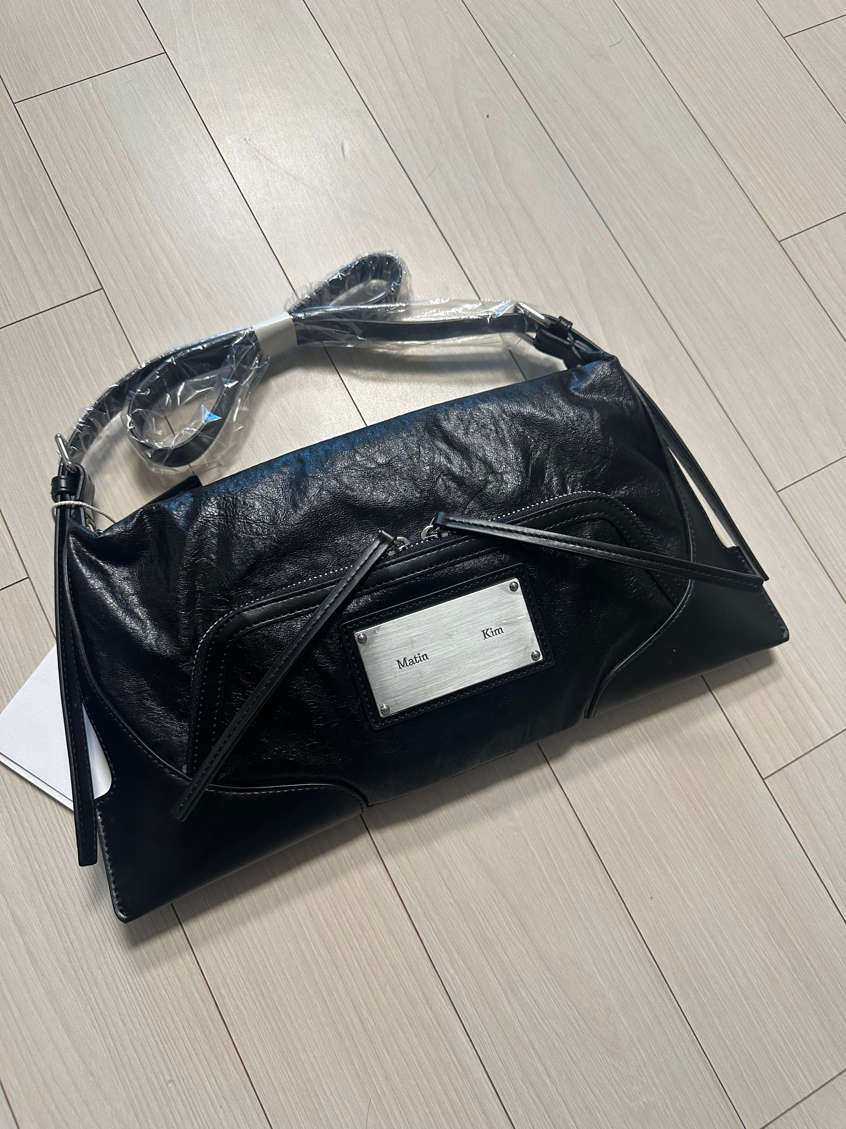 ★Matin Kim★TWO WAY STRAP SQUARE BAG ☆ SALE!! ☆【Matin Kim】TWO WAY STRAP SQUARE BAG (Matin Kim