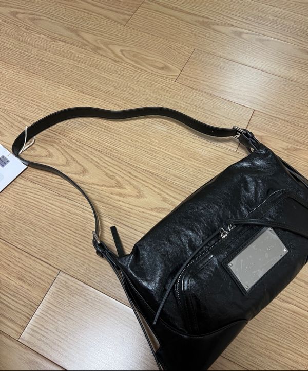 MUSINSA | MATIN KIM TWO WAY STRAP SQUARE MINI BAG IN BLACK