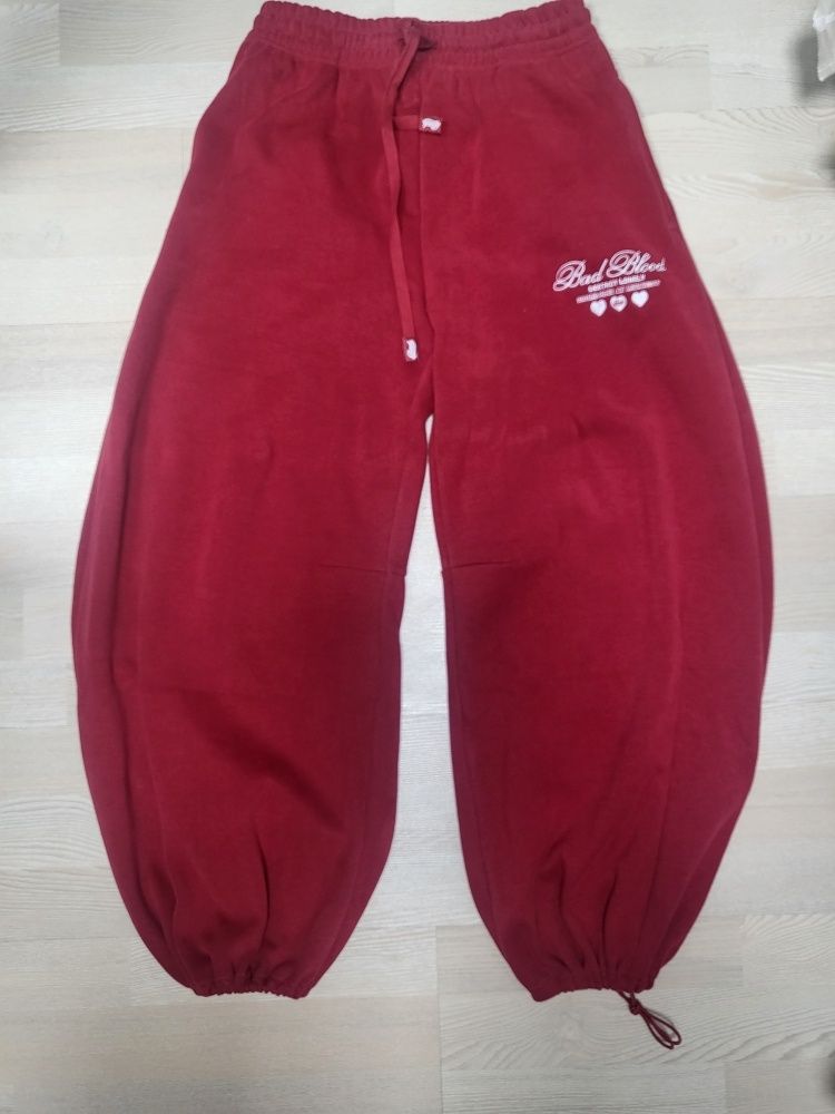 MUSINSA | BADBLOOD Classic Logo 2 Way Curved Jogger Trousers