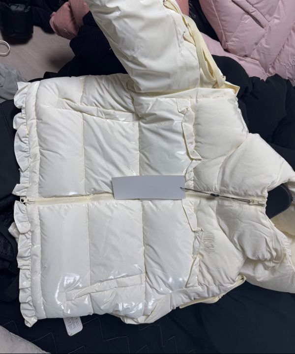 MUSINSA | LUV IS TRUE AM RIBBON FRILL PUFFER JACKET(IVORY)