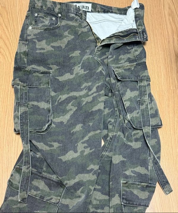 MUSINSA | AVANDRESS Ribbon Wide Cargo Pants CAMO