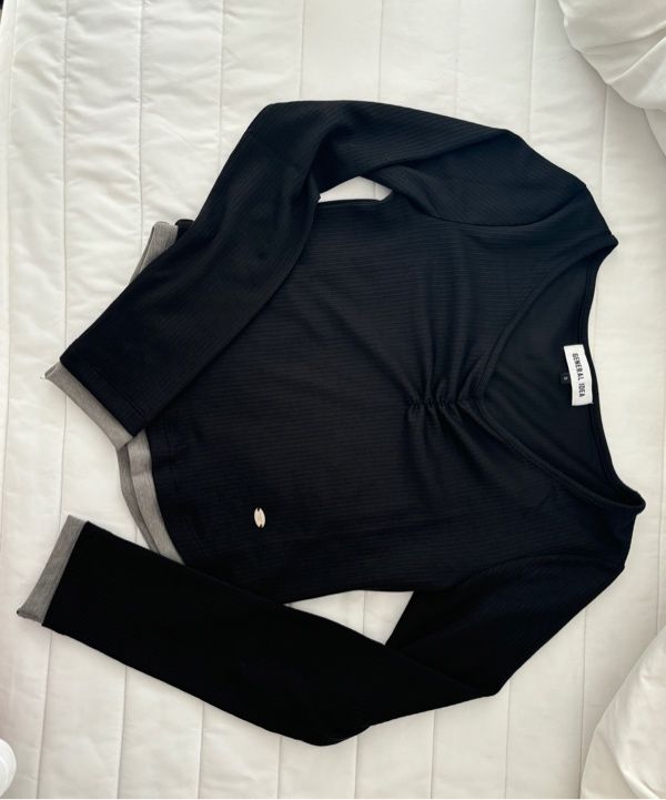 MUSINSA | GENERAL IDEA V-neck shirring layered T-shirt