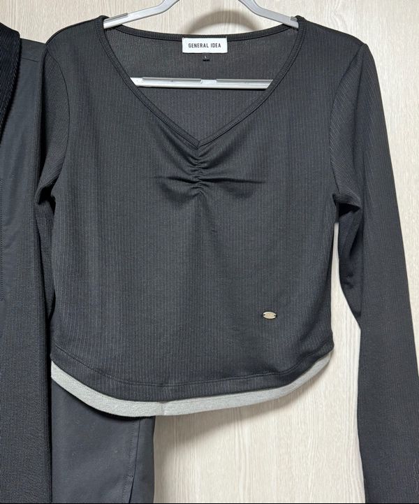 ★GENERAL IDEA★ V-neck shirring layered T-shirt MELANGE CHA MUSINSA | GENERAL IDEA V-neck shirring layered T-shirt