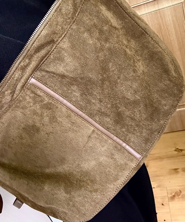 MUSINSA | MINAV Margaret Suede Crossbody Bag [Brown]