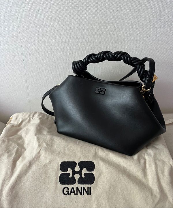 MUSINSA | GANNI Small Gani Bou Crossbody Bag - Oyster Grey