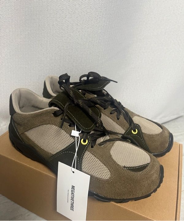スニーカー NEGATIVETHREE Asymmetry Sneakers_Khaki Brown MUSINSA | NEGATIVE THREE Asymmetry Sneakers_Khaki Brown