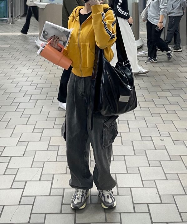 ★MATIN KIM ★EMBOSSED LOGO LEATHER SHOULDER BAG MATIN KIM【送料込】EMBOSSED LOGO LEATHER SHOULDER BAG (Matin