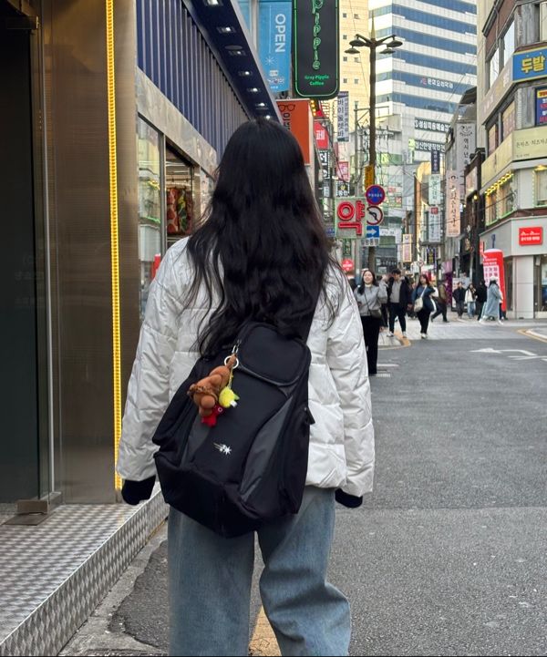 MUSINSA公式 | NICE GHOST CLUB NGC SPORTY SLING BAG_BLACK