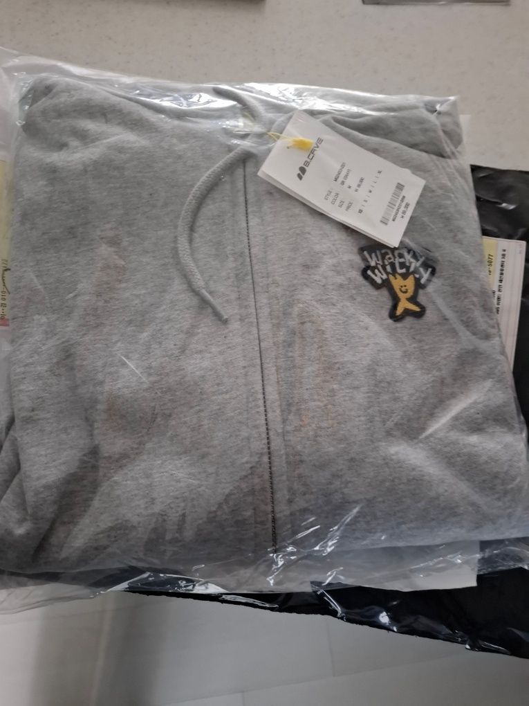 MUSINSA | WACKY WILLY Basic Logo Hoodie Gray