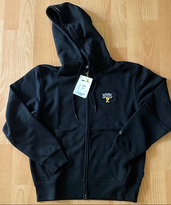 MUSINSA | WACKY WILLY Basic Logo Hoodie Black