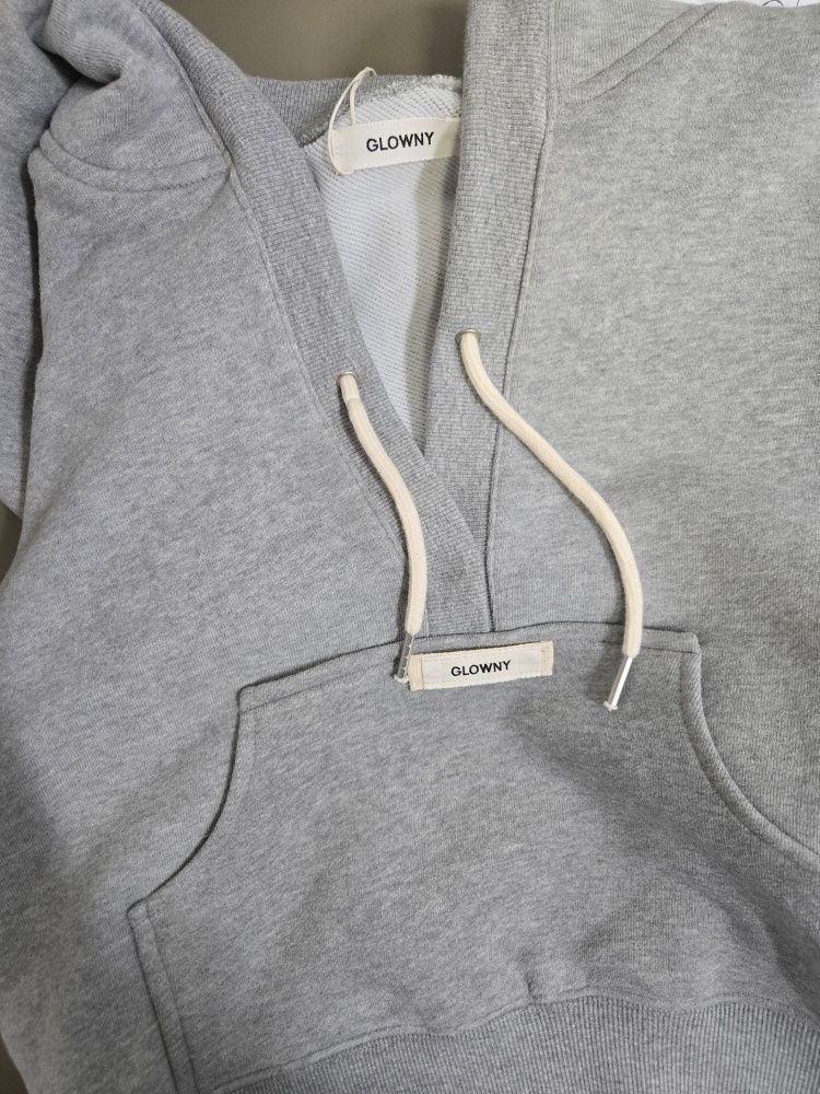 新製品 GLOWNY CIAO V CUT HOODIE Sサイズ MUSINSA公式 | GLOWNY CIAO V CUT HOODIE (GRAY)