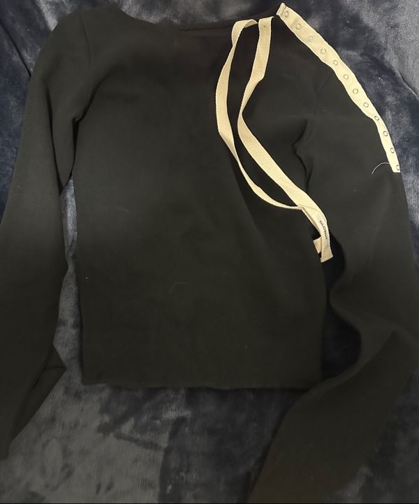 MUSINSA公式 | GLOWNY LOUISA LONG SLEEVE (BLACK)