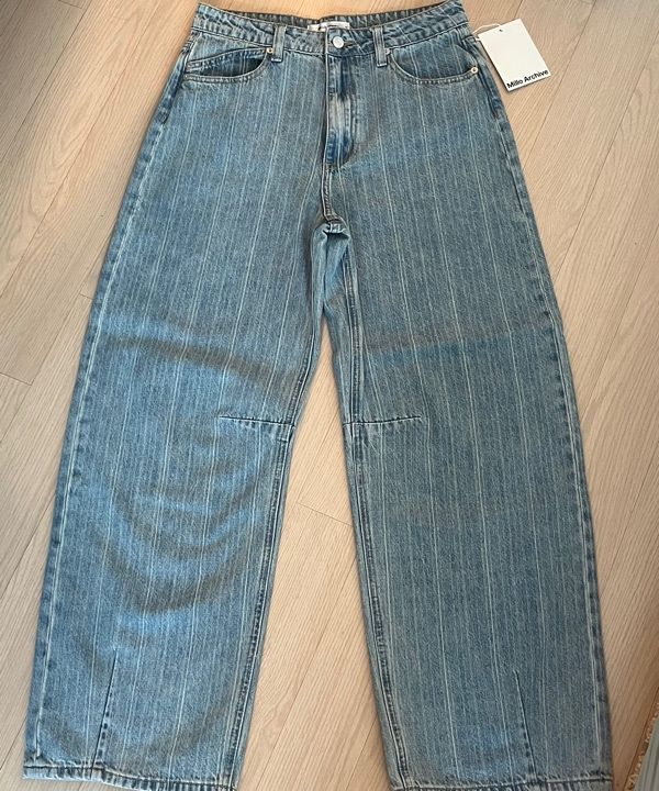 MUSINSA | MILLO WOMEN Stripe Ballon Jeans [Washed Black]