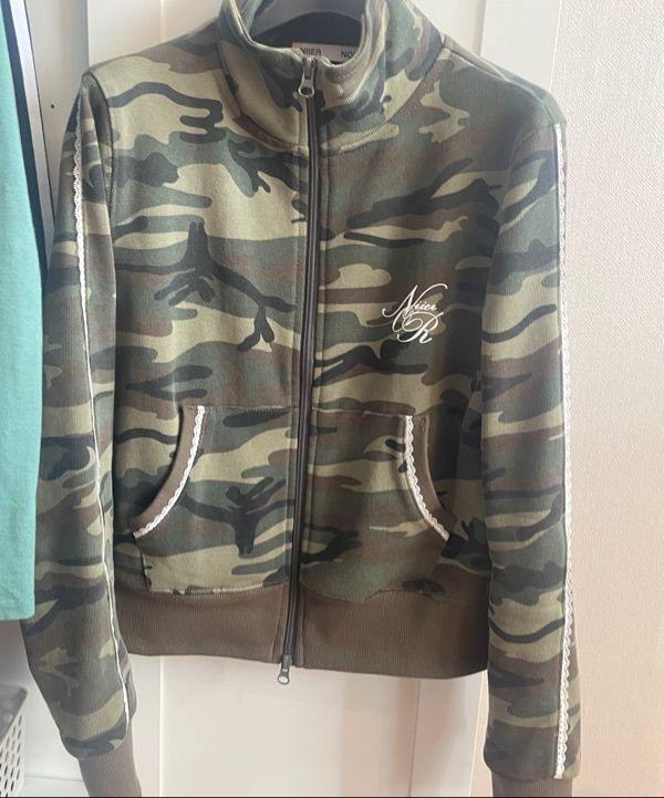 MUSINSA | NIIER NOR LACE CURVE TRACK ZIP-UP_CAMO