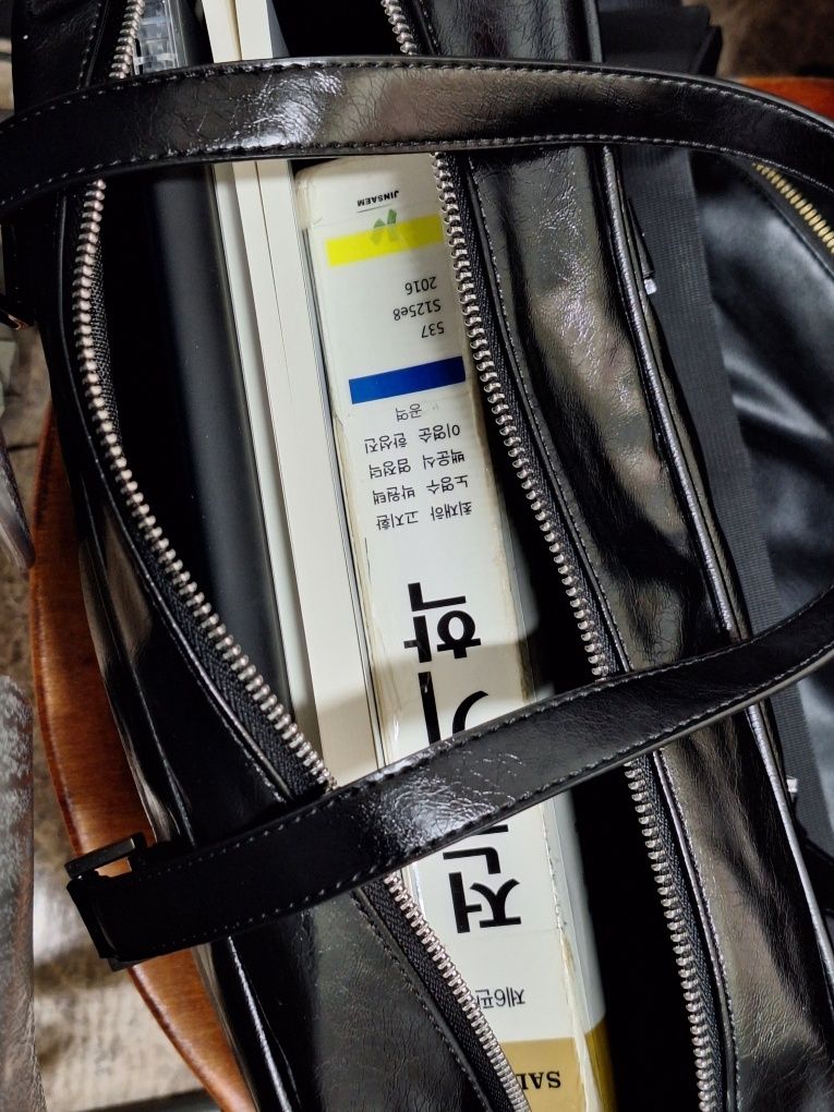 MUSINSA | DUMARO Journey Big Shoulder Bag / Silver