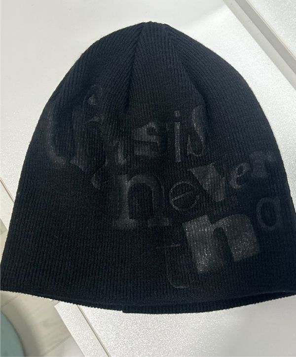 帽子 thisisneverthat Debossed No Cuff Beanie Debossed No Cuff Beanie - thisisneverthat®