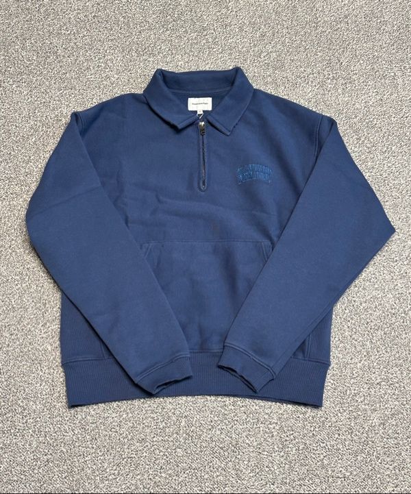 さらに100円引き◆thisisneverthat◆Half Zip Polo Sweatshirt MUSINSA公式 | thisisneverthat® Half Zip Polo Sweatshirt Navy