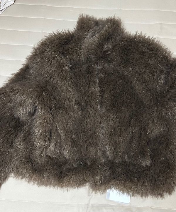 ジャケット・アウター coor Curly Fake Fur Crop Jumper (Brown) coor Curly Fake Fur Crop Jumper (Brown) Cropped faux fur jacket