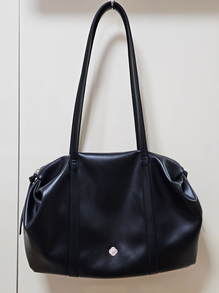 ★HEEARI★ Aurora shirring leather duffel bag deep black POP Designer fashion, Seoul-fully created | W Concept