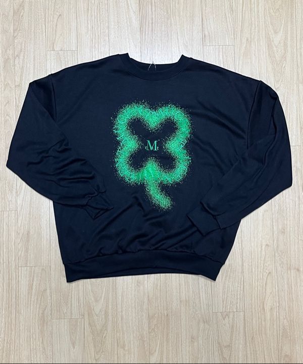 ★MUCENT★ Clover lettering loose fit long sleeve man to man MUSINSA | MUCENT Clover Lettering Loose Fit Long Sleeve Man